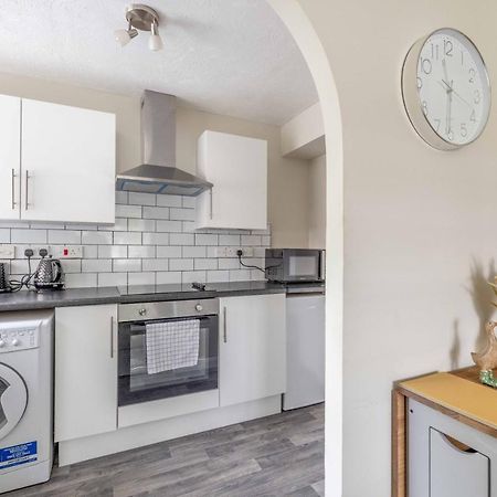 Windsor Burnham Ascot Haven Sleeps 4 Villa สลาว ภายนอก รูปภาพ