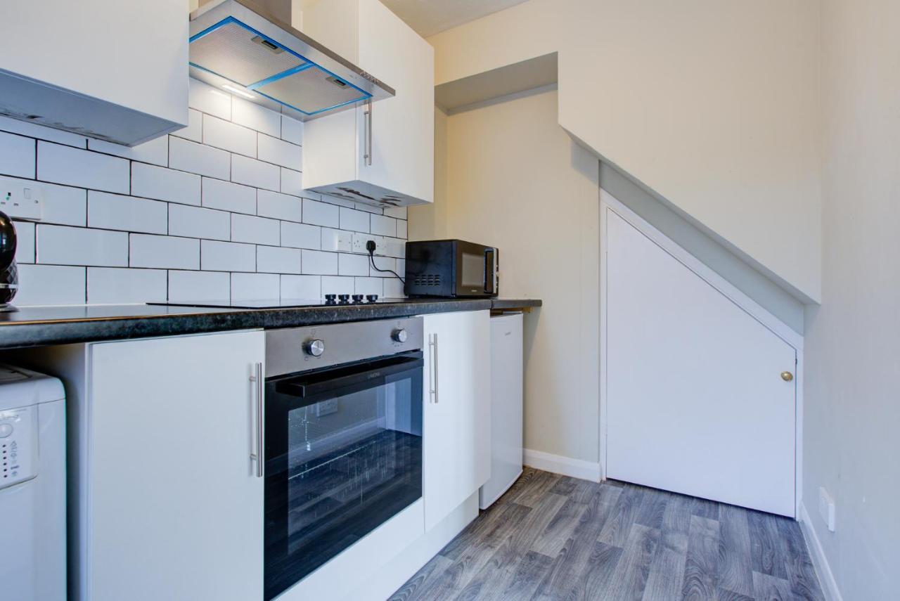 Windsor Burnham Ascot Haven Sleeps 4 Villa สลาว ภายนอก รูปภาพ