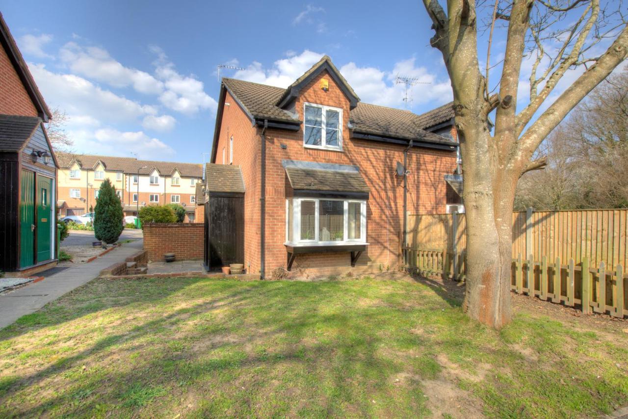Windsor Burnham Ascot Haven Sleeps 4 Villa สลาว ภายนอก รูปภาพ