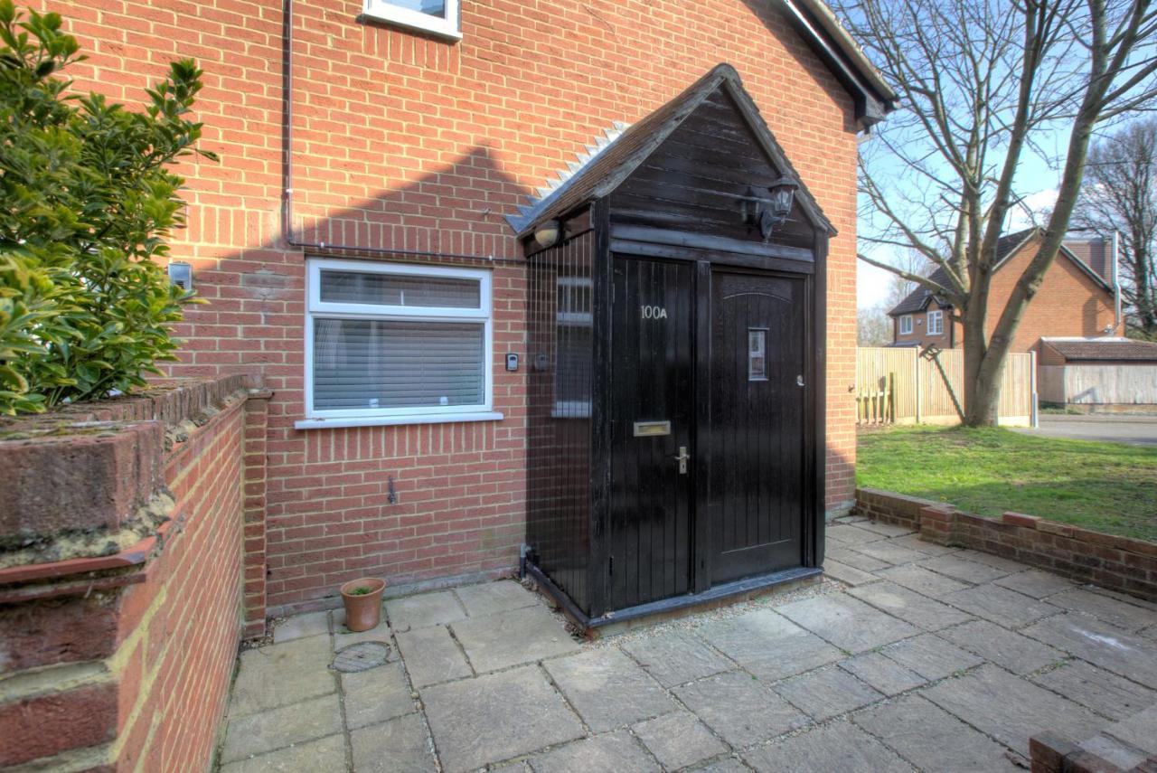 Windsor Burnham Ascot Haven Sleeps 4 Villa สลาว ภายนอก รูปภาพ