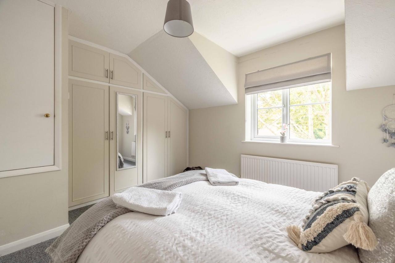 Windsor Burnham Ascot Haven Sleeps 4 Villa สลาว ภายนอก รูปภาพ
