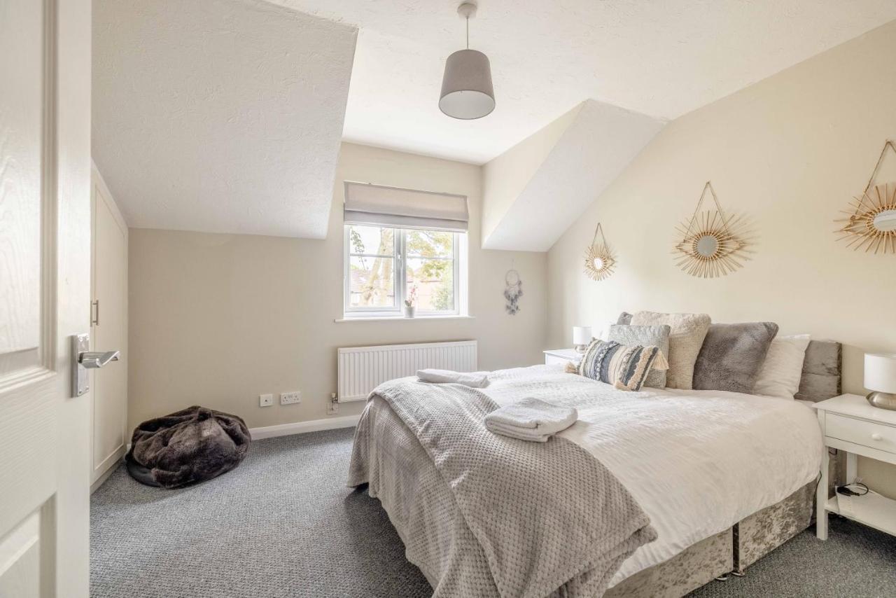 Windsor Burnham Ascot Haven Sleeps 4 Villa สลาว ภายนอก รูปภาพ