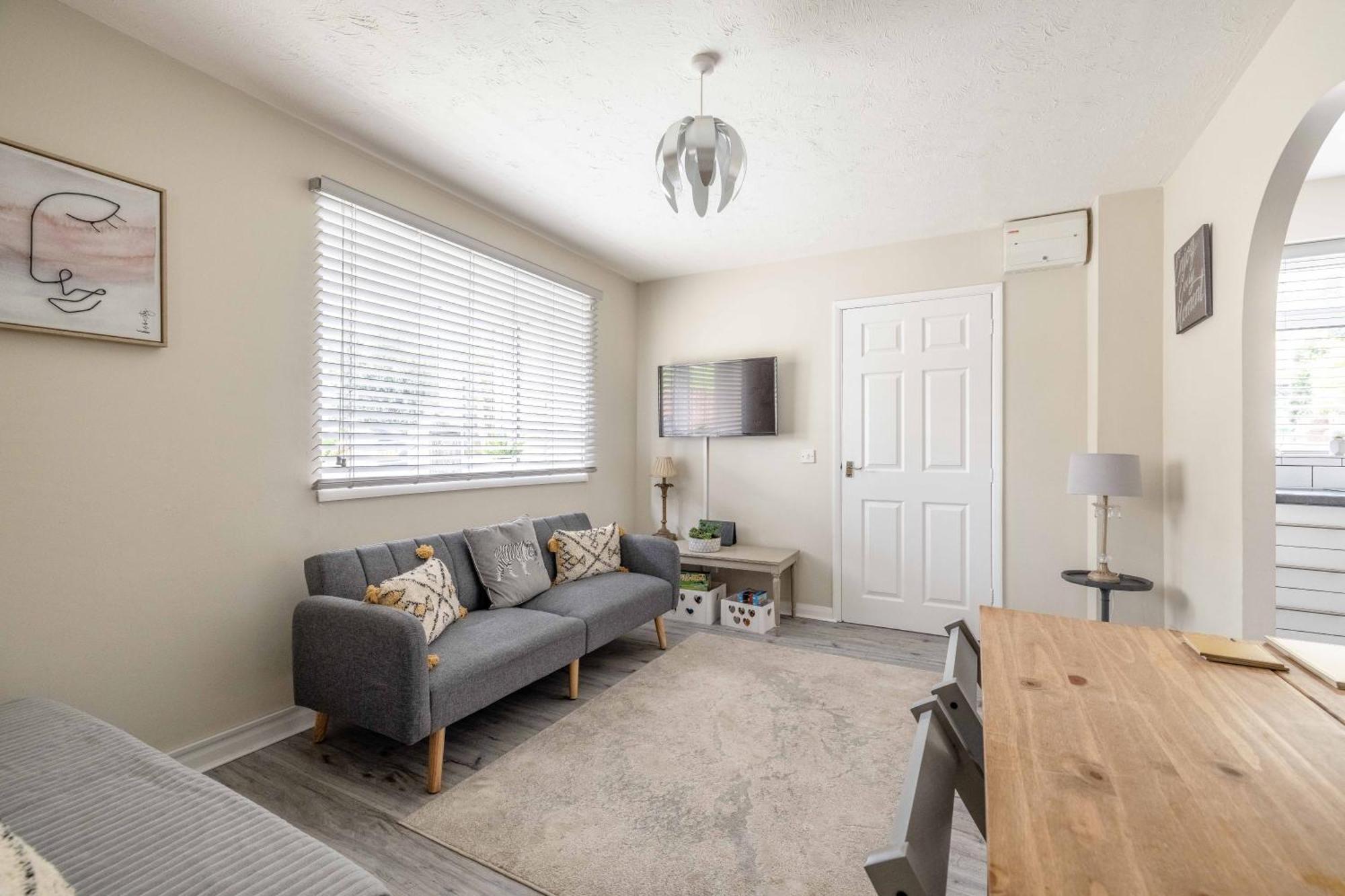 Windsor Burnham Ascot Haven Sleeps 4 Villa สลาว ภายนอก รูปภาพ