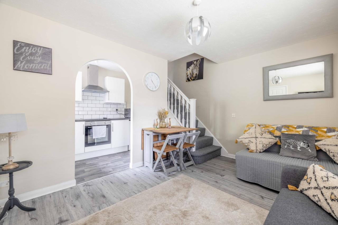 Windsor Burnham Ascot Haven Sleeps 4 Villa สลาว ภายนอก รูปภาพ