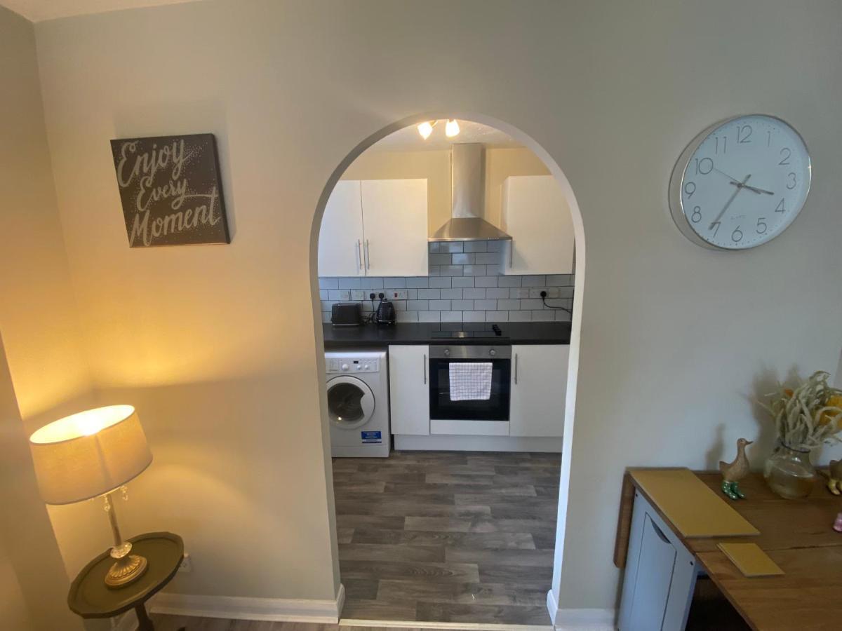 Windsor Burnham Ascot Haven Sleeps 4 Villa สลาว ภายนอก รูปภาพ